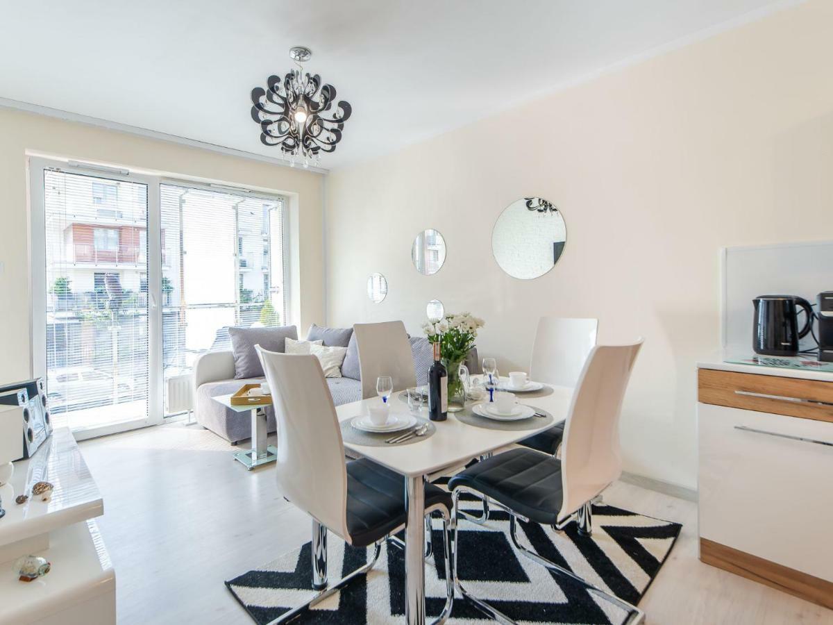 Color Apartments Apartament Black & White Kolobrzeg Exterior photo
